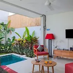 Villa 66, 5 Min Walk To Double 6 Beach